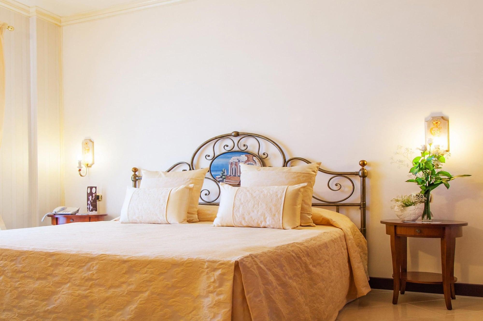 Art Hotel Diamond Naxos Taormina Giardini Naxos Eksteriør billede