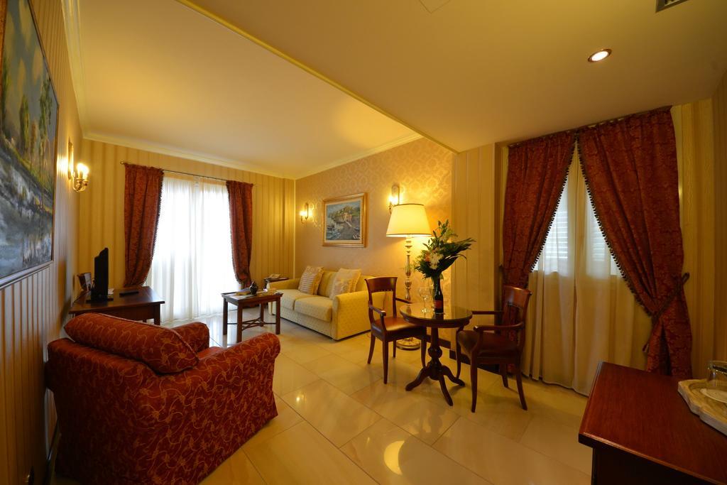 Art Hotel Diamond Naxos Taormina Giardini Naxos Eksteriør billede