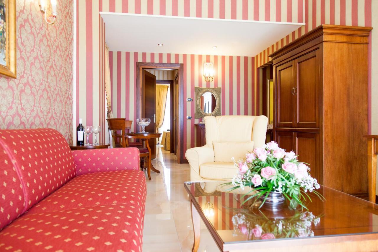 Art Hotel Diamond Naxos Taormina Giardini Naxos Eksteriør billede