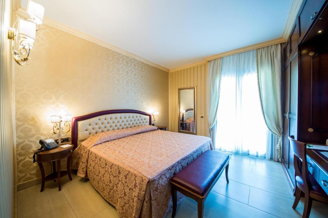 Art Hotel Diamond Naxos Taormina Giardini Naxos Eksteriør billede
