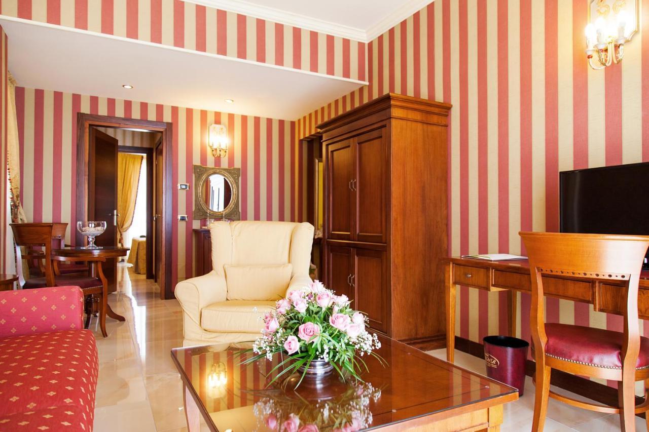 Art Hotel Diamond Naxos Taormina Giardini Naxos Eksteriør billede